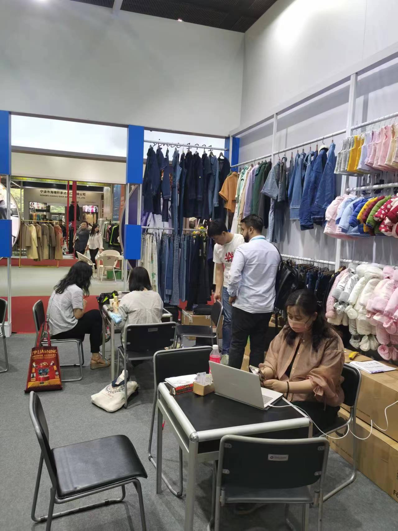 展會(huì)集錦4.jpg